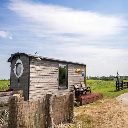 Relaxing Hideaway For Two * 't Zand
